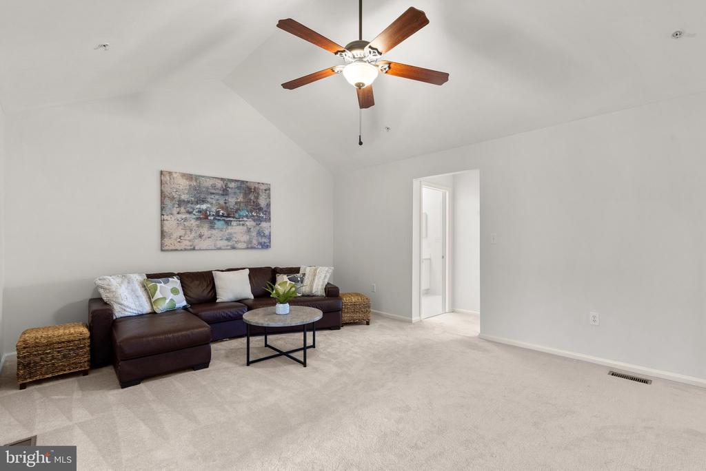 12928 Clarks Crossing Dr