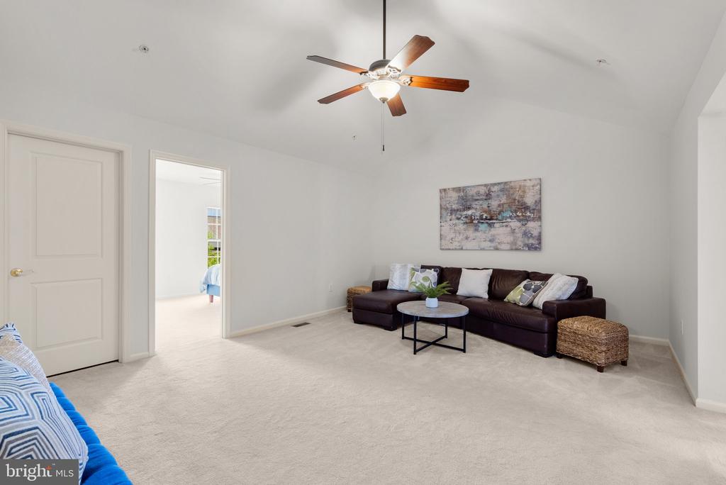12928 Clarks Crossing Dr