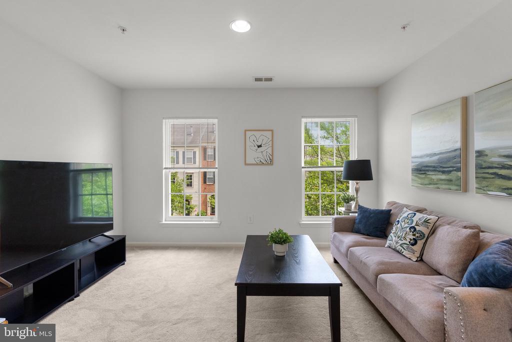 12928 Clarks Crossing Dr