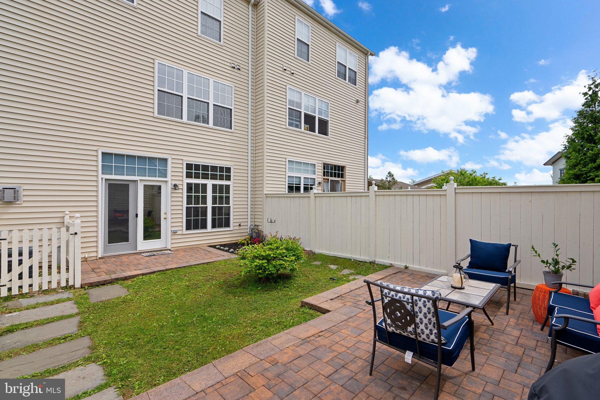 12928 Clarks Crossing Dr