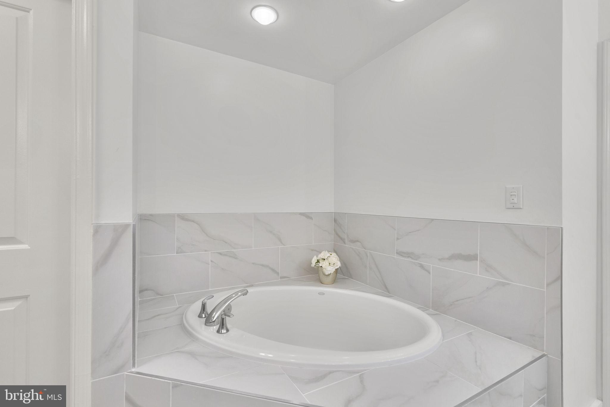 12928 Clarks Crossing Dr