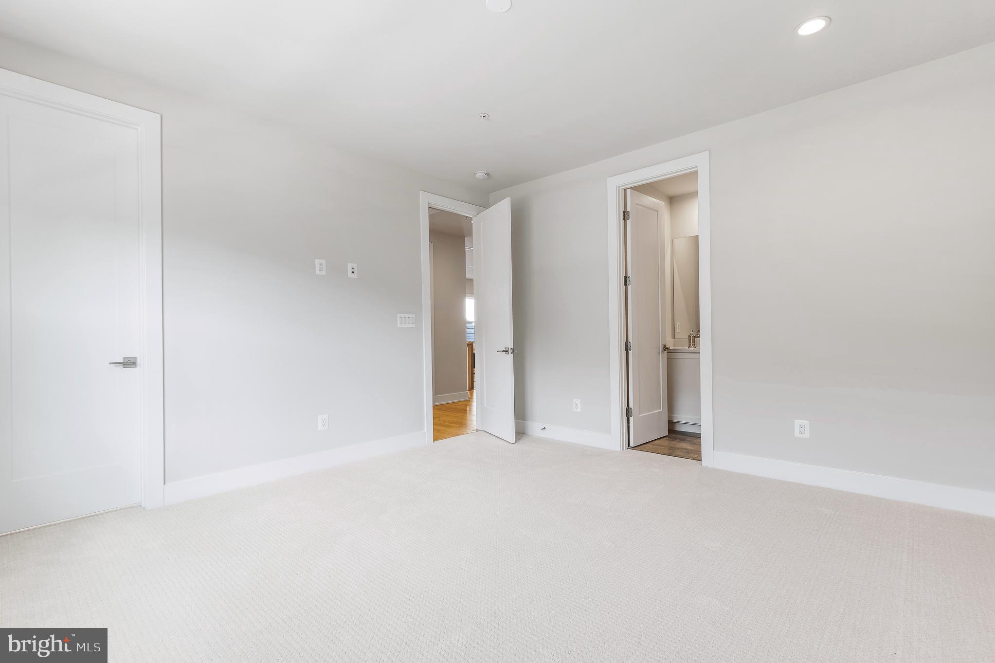 6908 GREYSWOOD ROAD