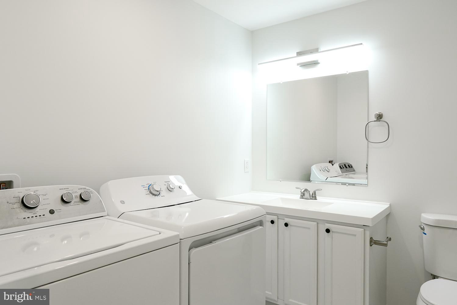 913 N Stonestreet Ave