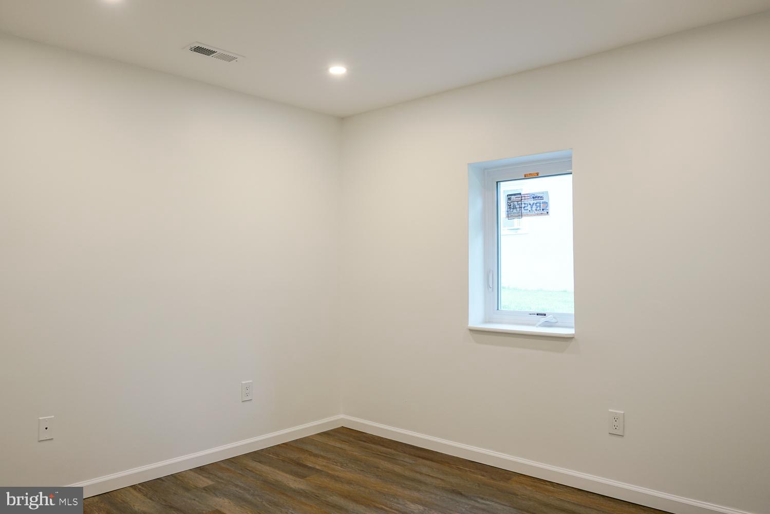 913 N Stonestreet Ave