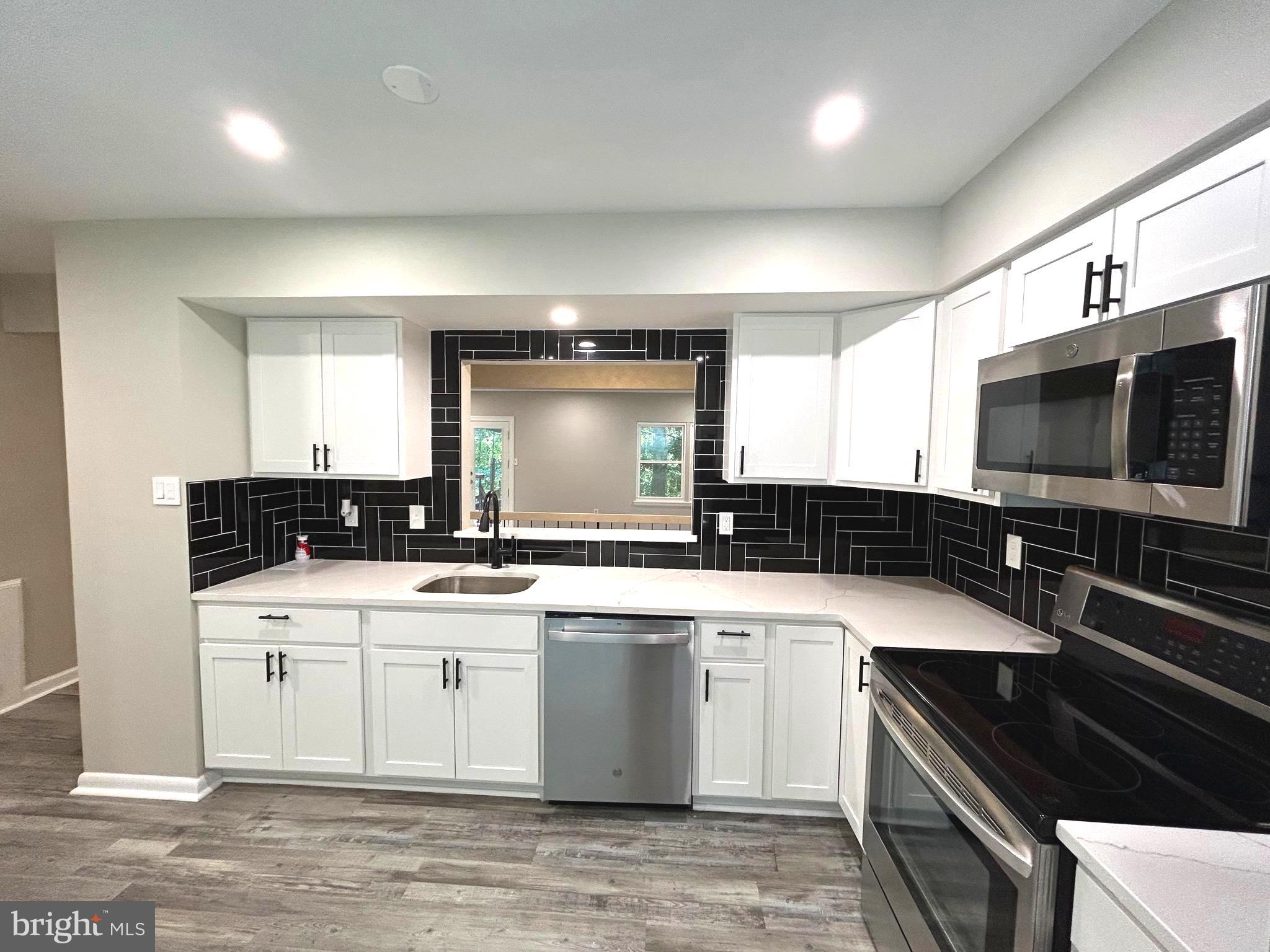 11516 SUMMER OAK DRIVE