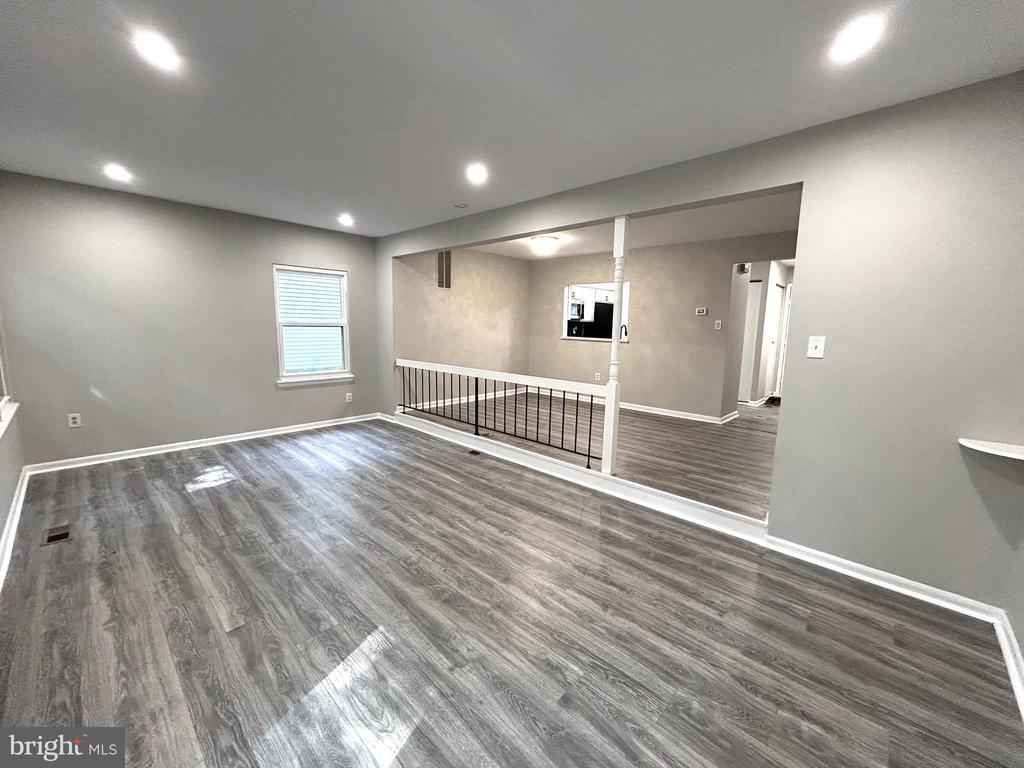 11516 SUMMER OAK DRIVE