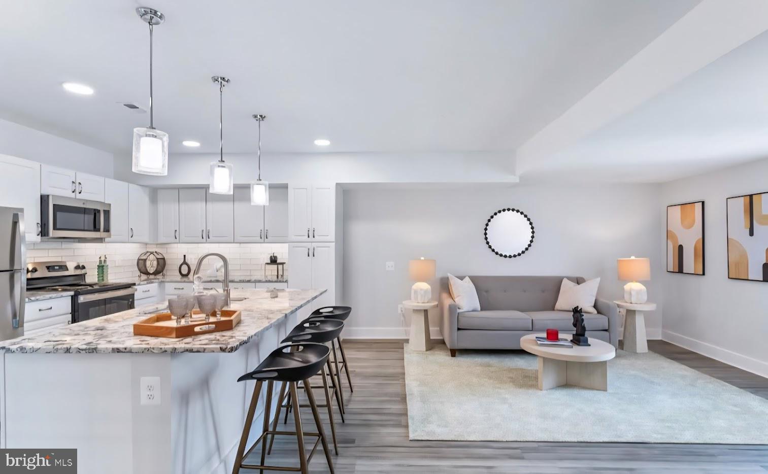 19520 VILLAGE WALK 3-106