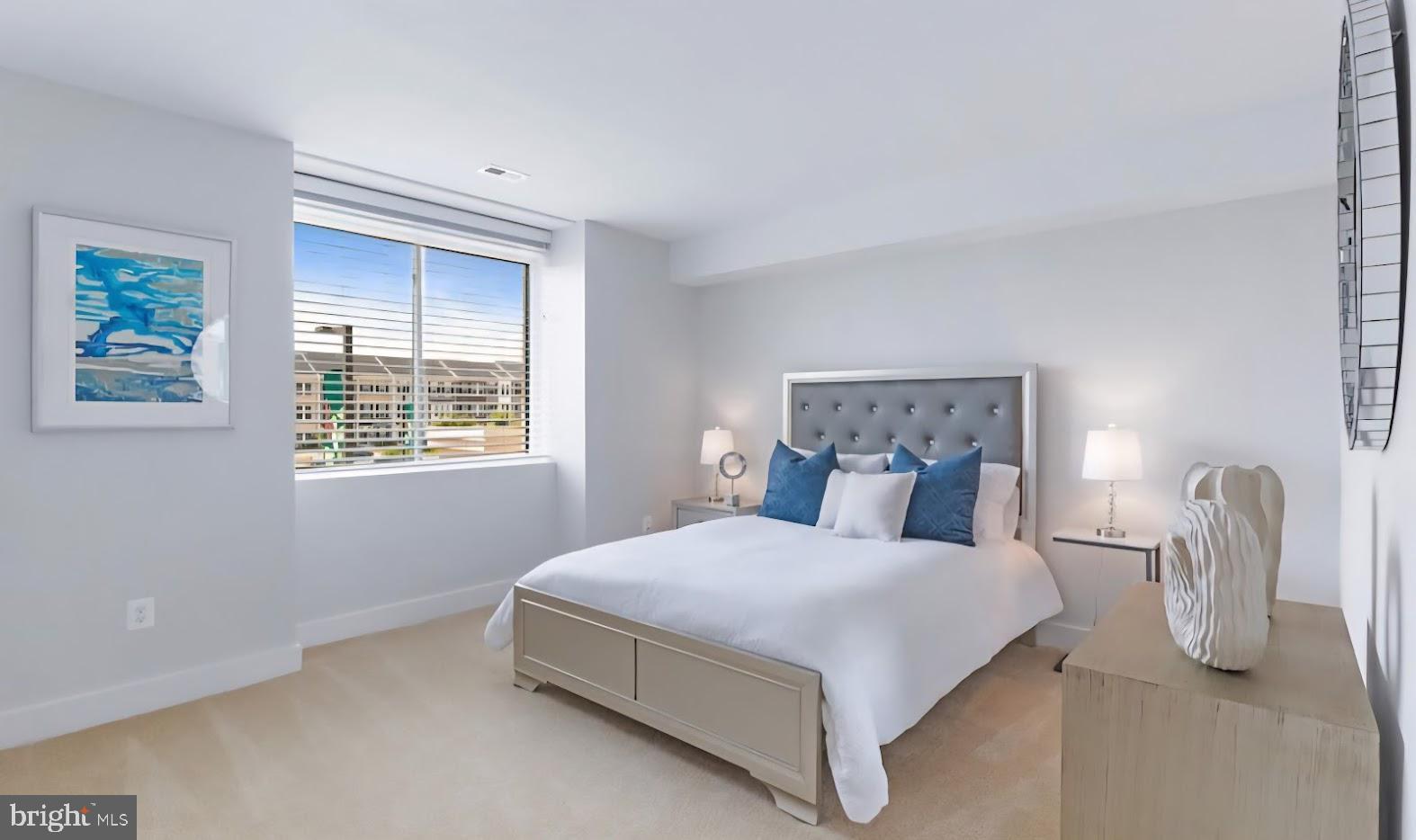 19520 VILLAGE WALK 3-106