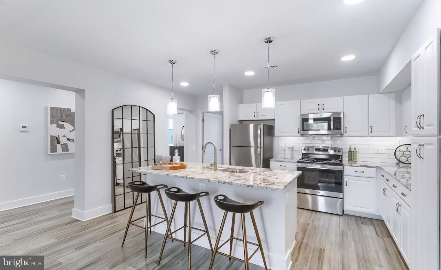 19520 VILLAGE WALK 3-106