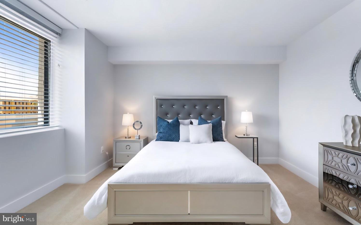 19520 VILLAGE WALK 3-106