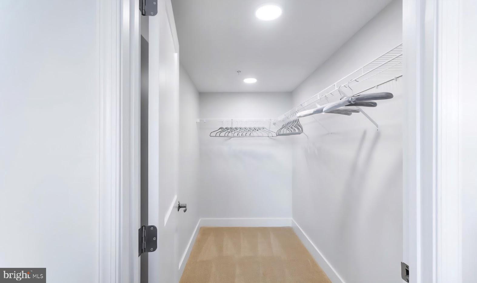 19520 VILLAGE WALK 3-106