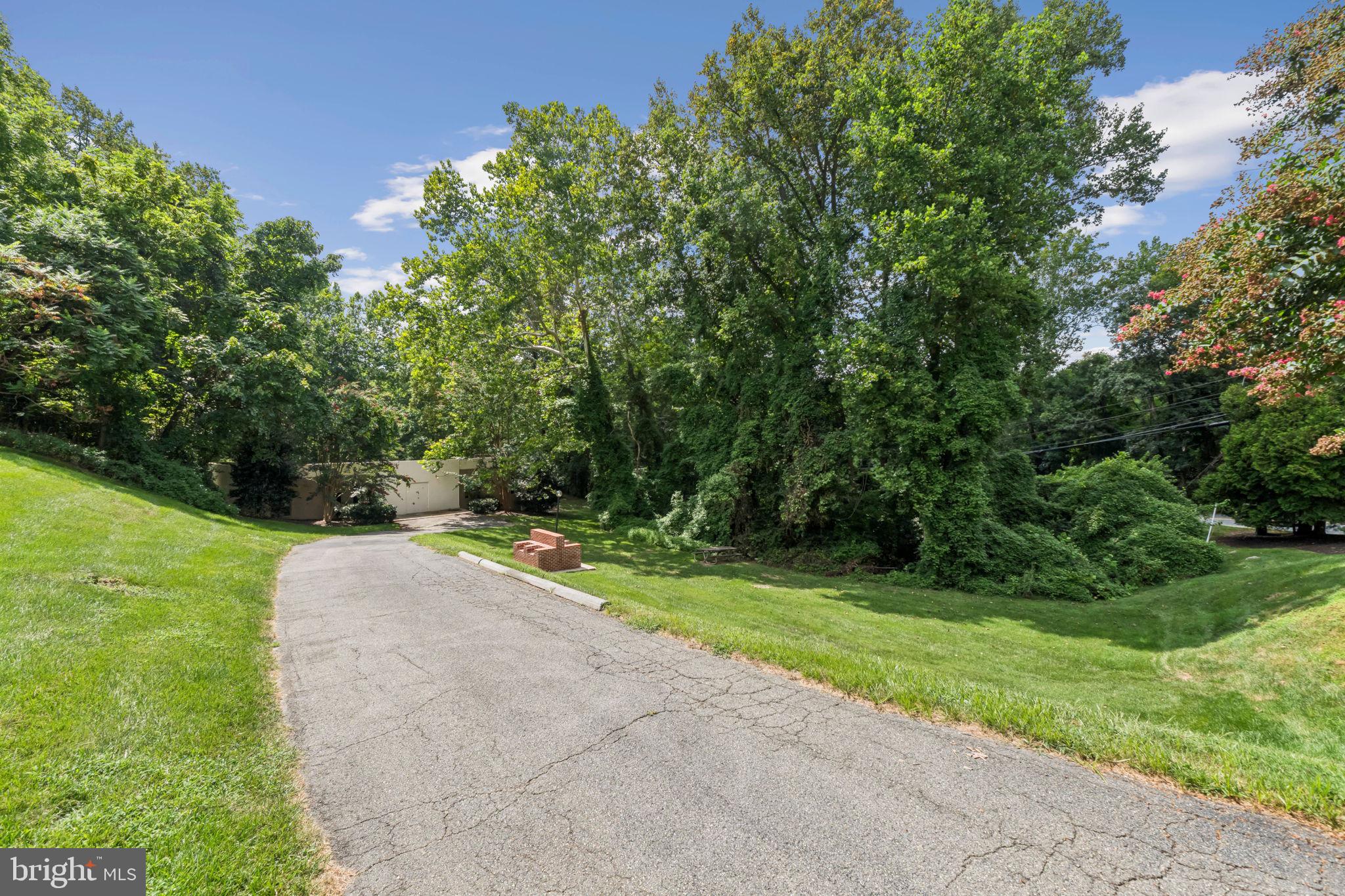 12001 OLD COLUMBIA PIKE 811