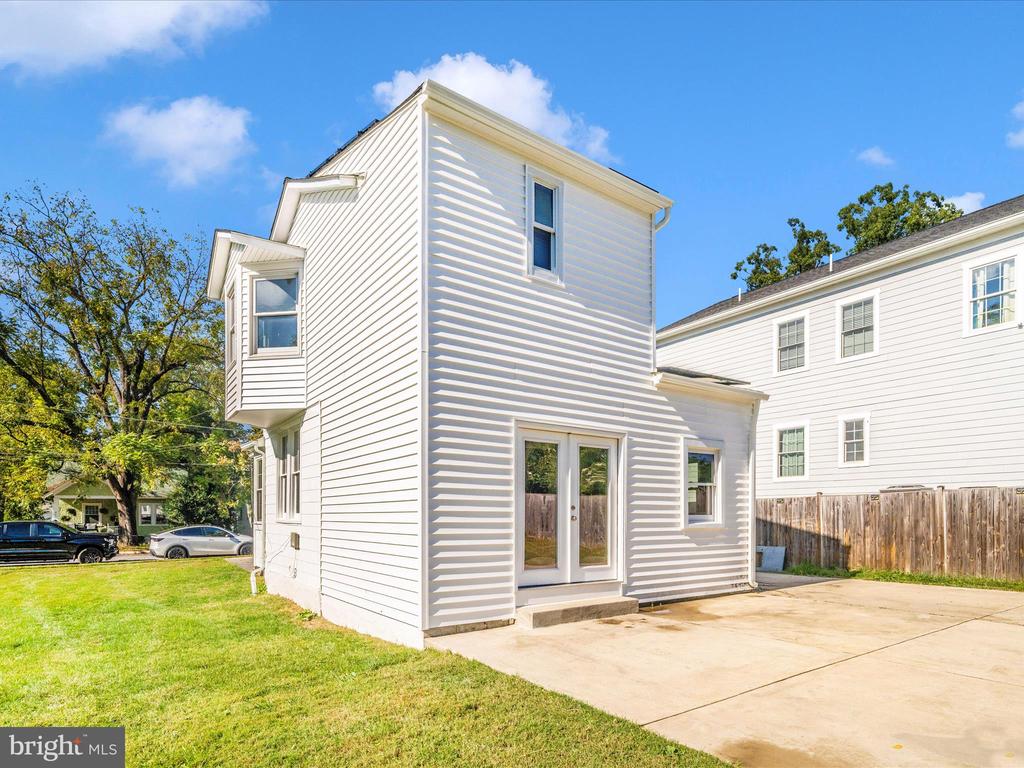 419 READING AVENUE