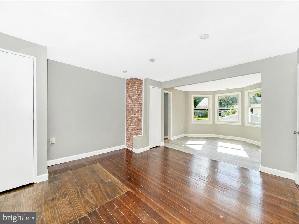 419 READING AVENUE