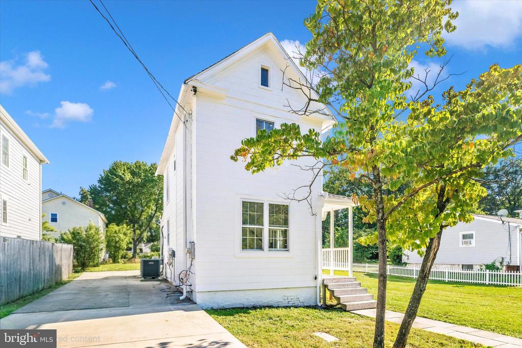 419 READING AVENUE