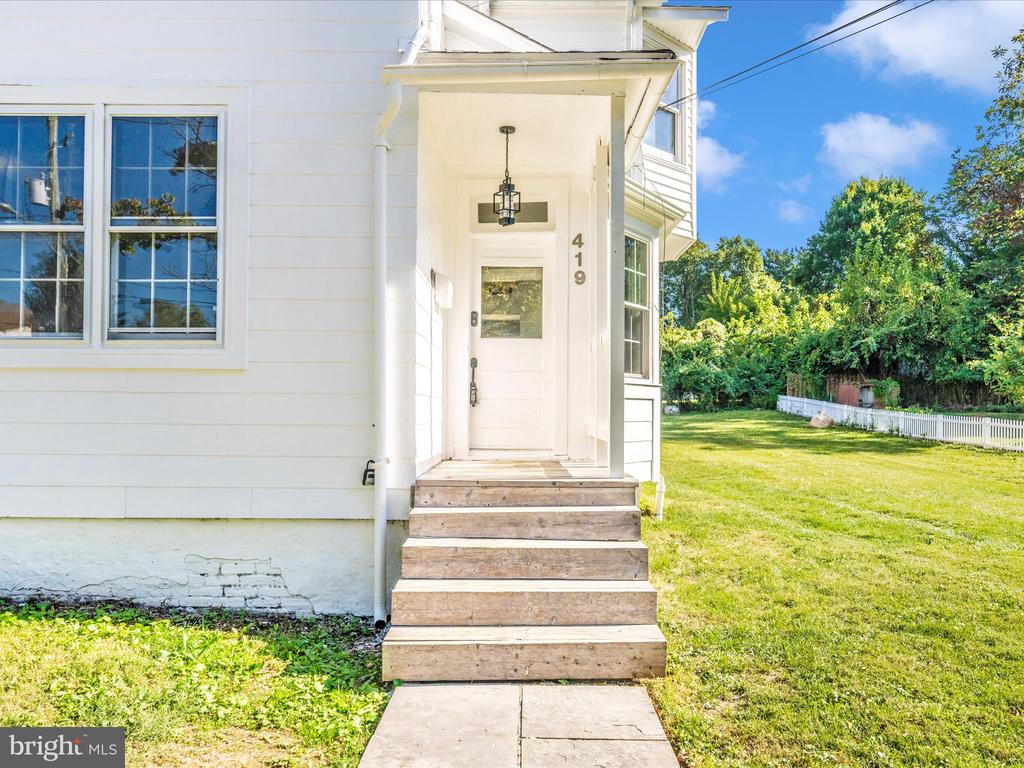 419 READING AVENUE