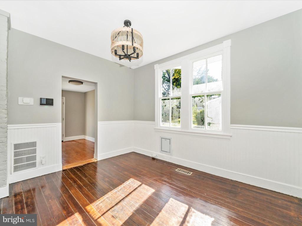 419 READING AVENUE