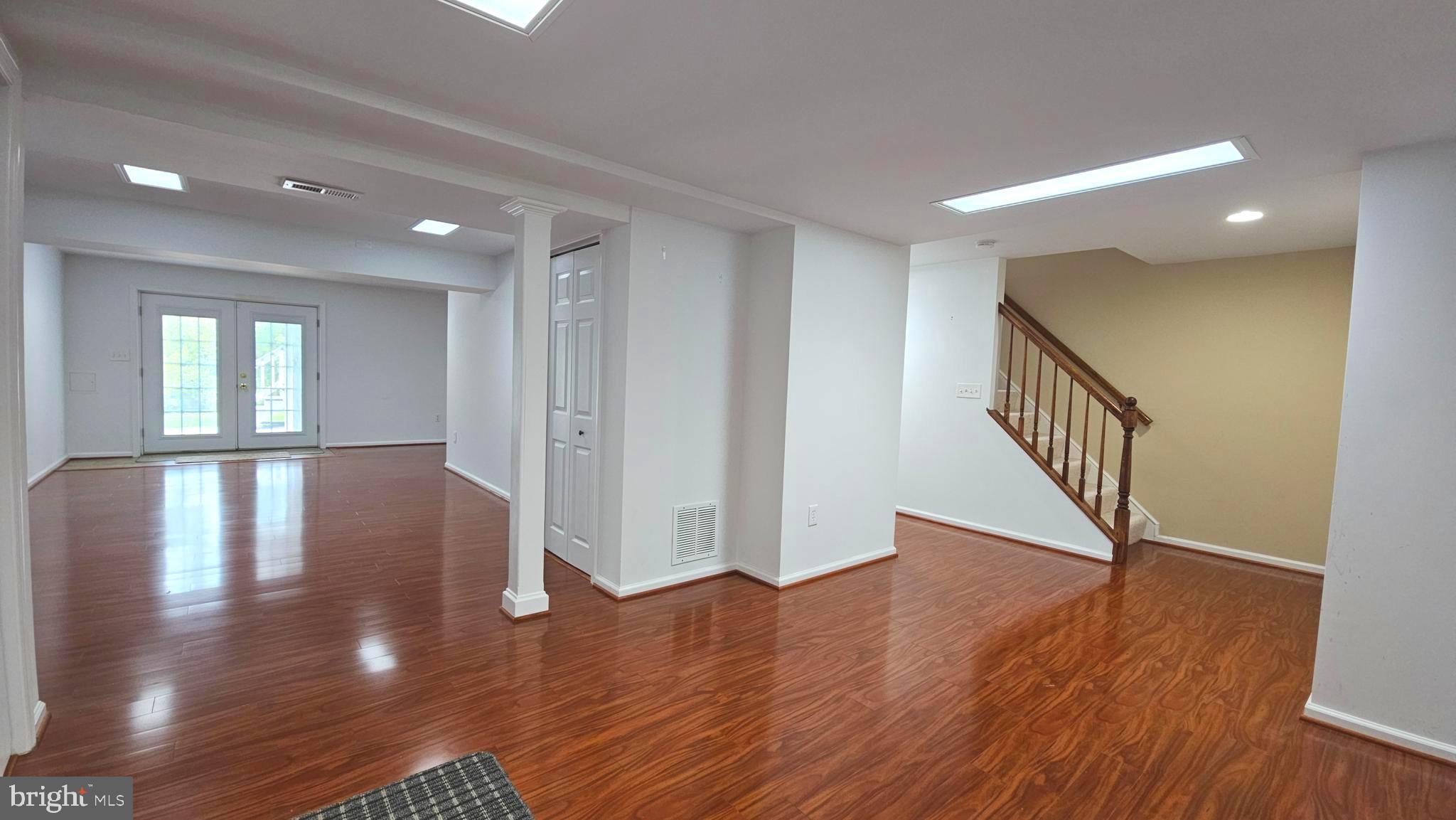 10 FOREST BROOK COURT