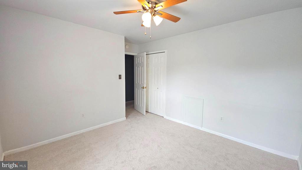 10 FOREST BROOK COURT