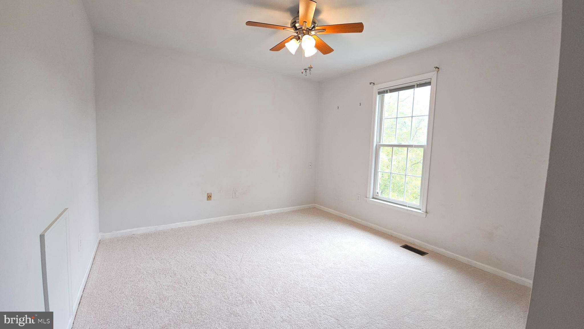 10 FOREST BROOK COURT