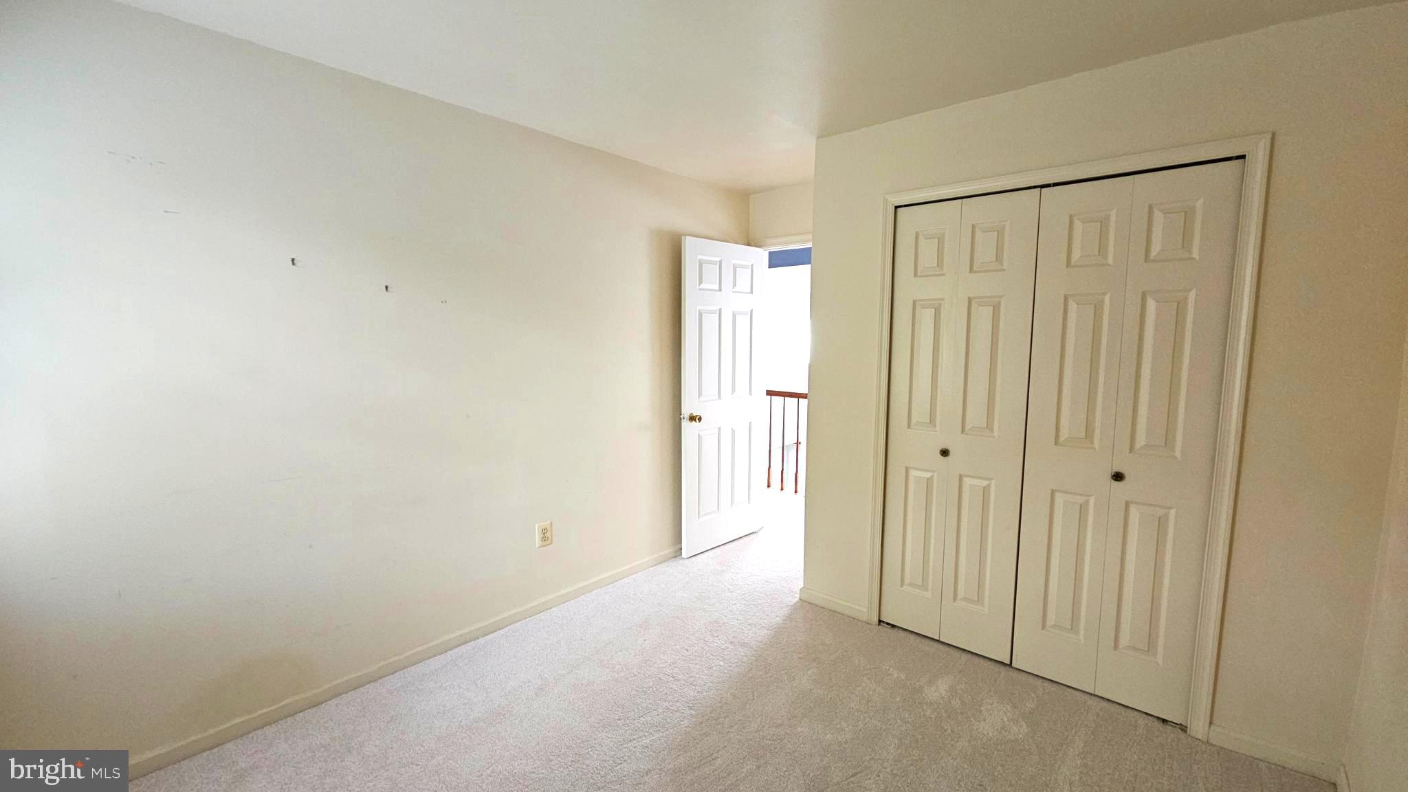 10 FOREST BROOK COURT