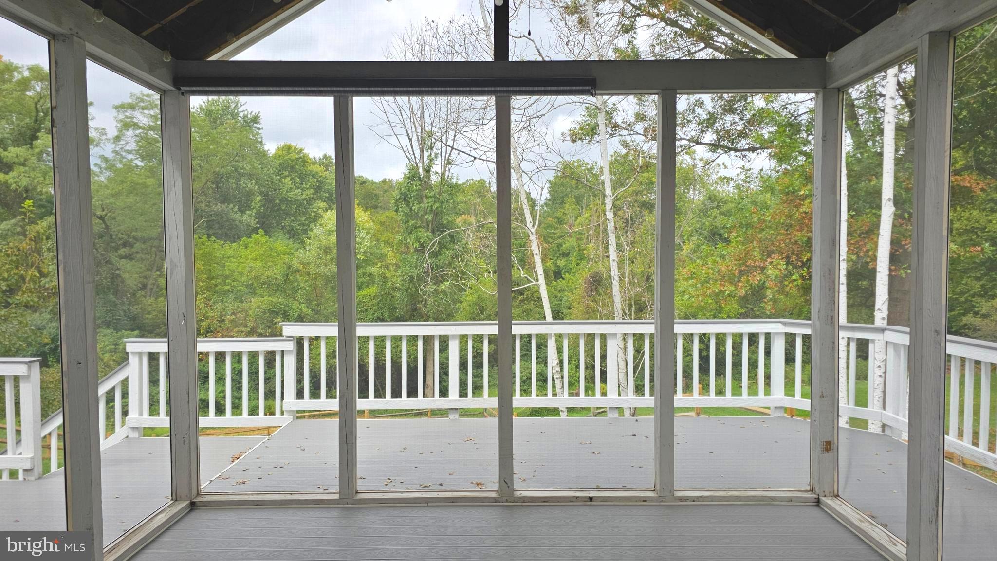 10 FOREST BROOK COURT