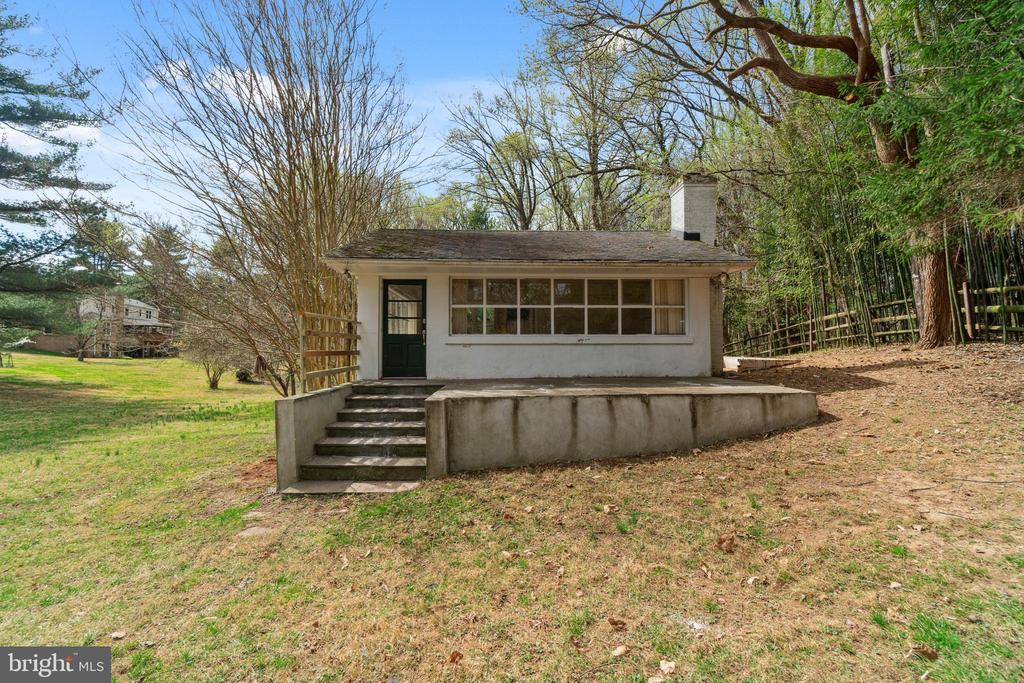 13200 FOXDEN DRIVE