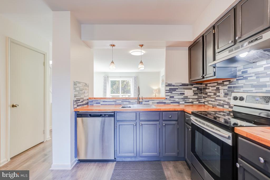 20503 SUMMERSONG LANE