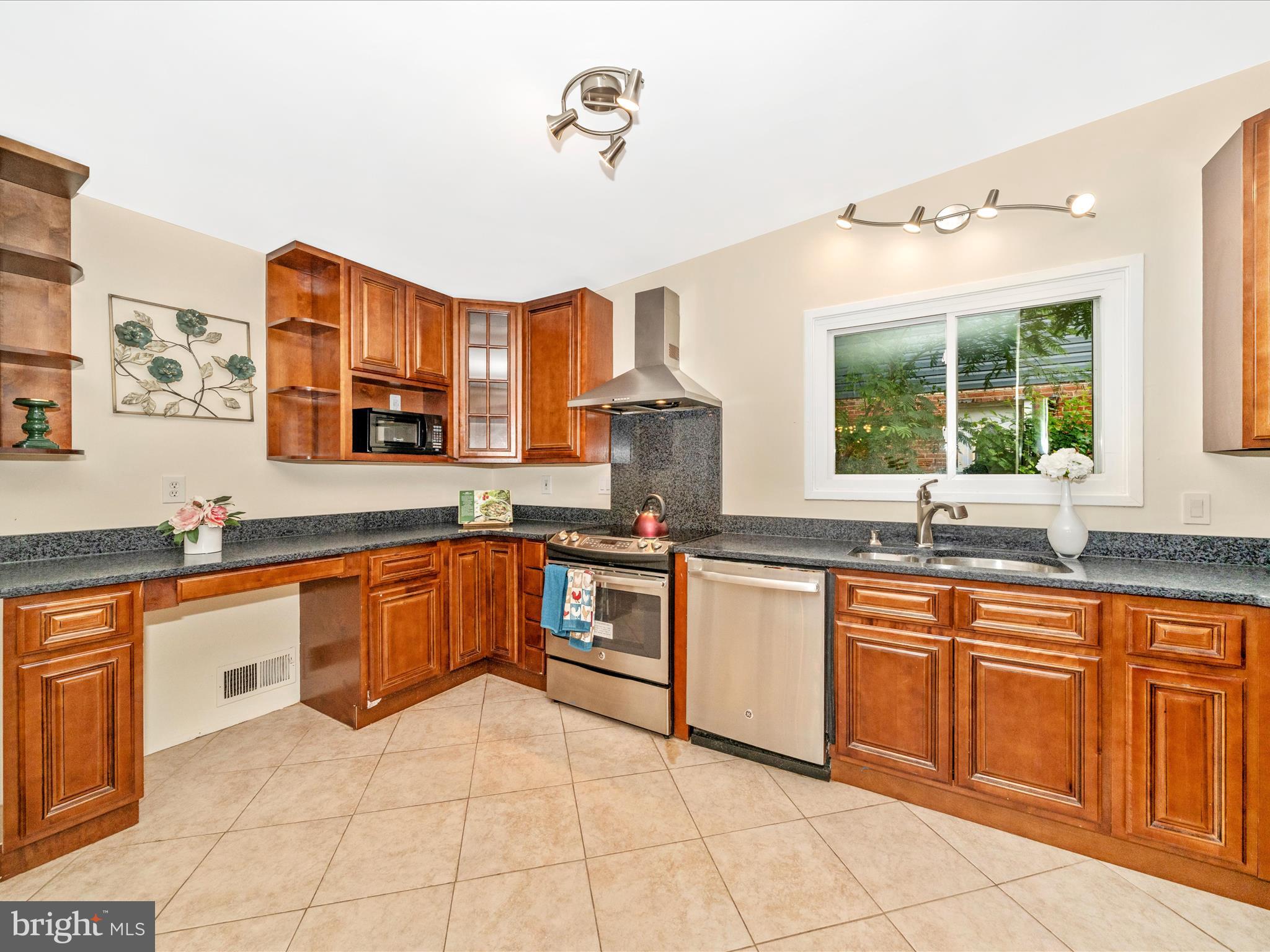 3313 ESTELLE TERRACE