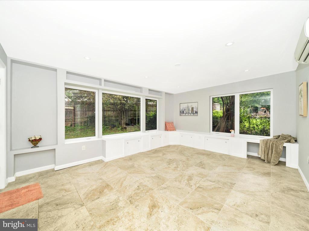 3313 ESTELLE TERRACE