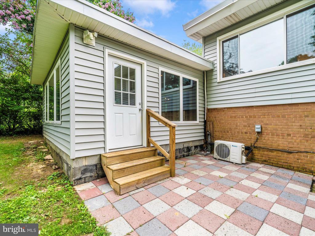3313 ESTELLE TERRACE