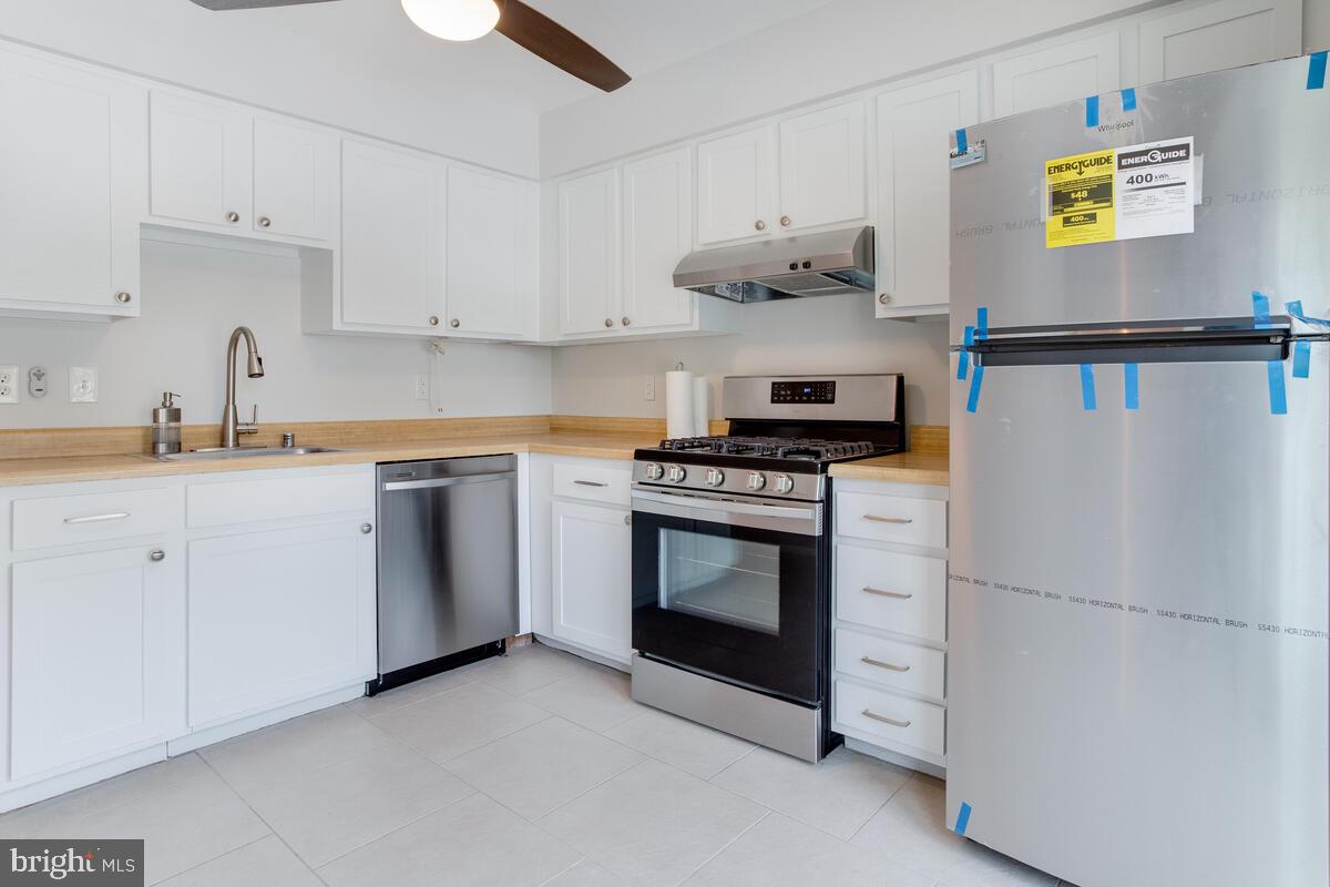 24 SEBASTIANI BOULEVARD