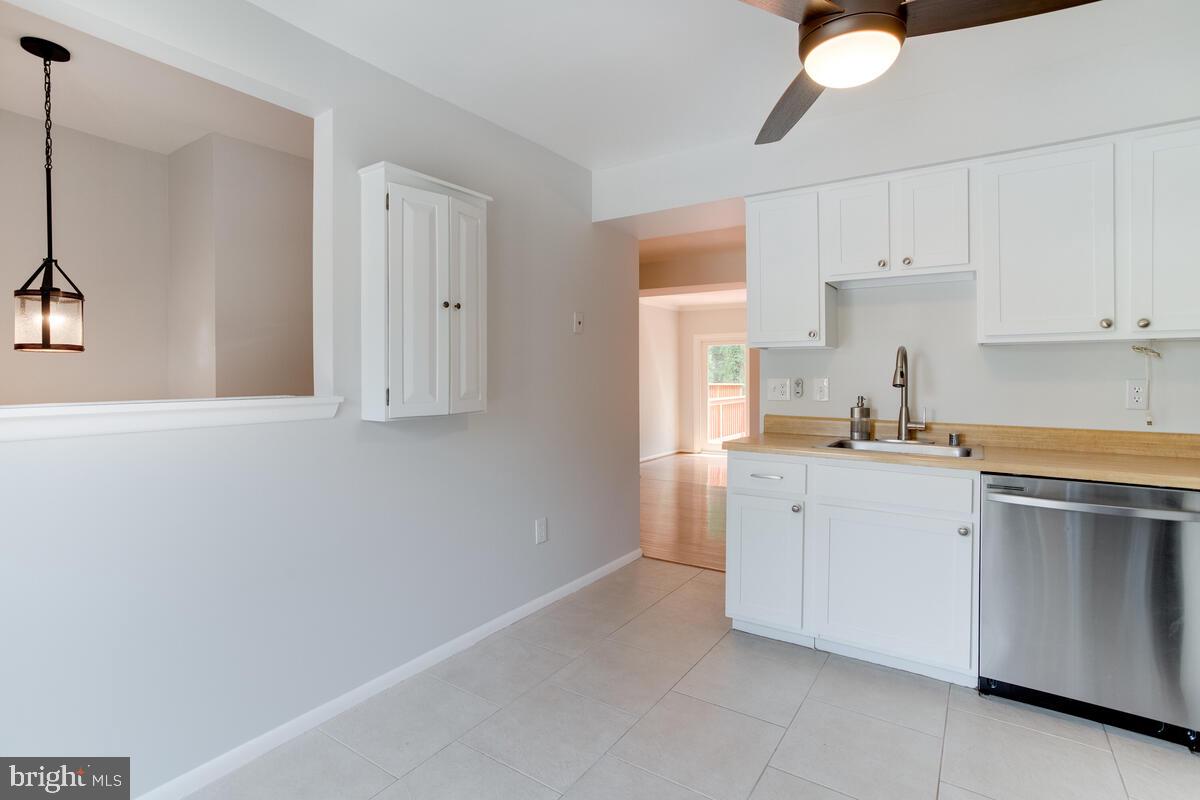 24 SEBASTIANI BOULEVARD