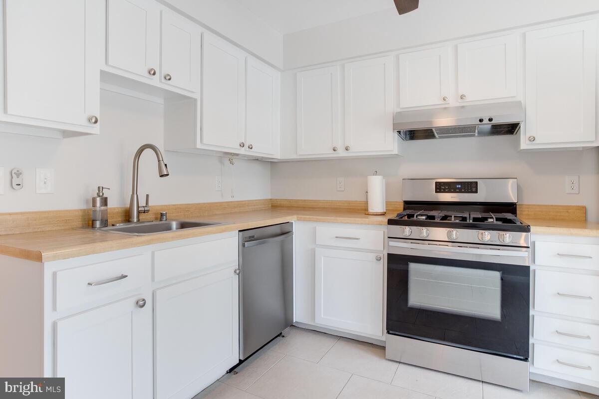 24 SEBASTIANI BOULEVARD