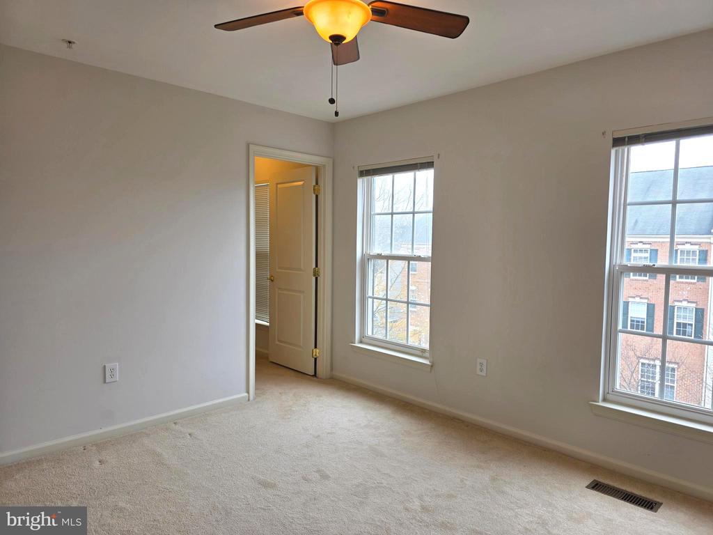 12928 CLARKS CROSSING DRIVE