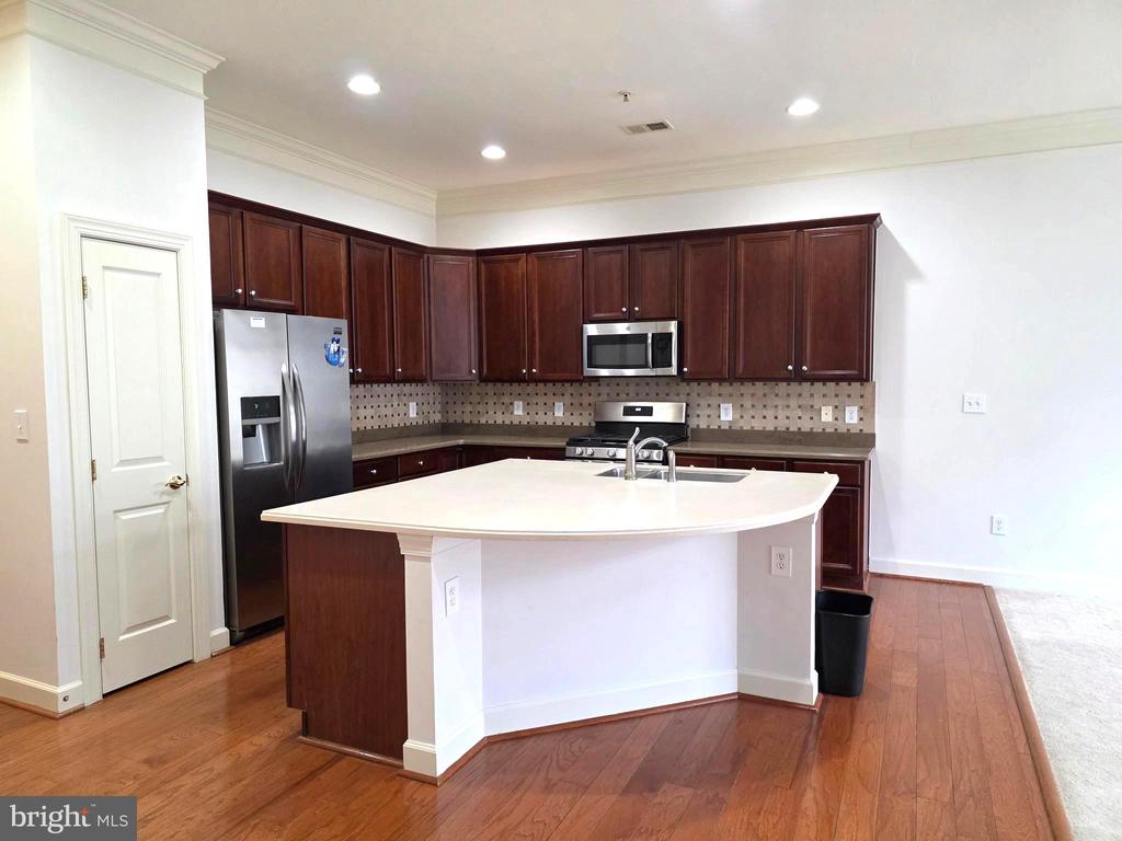 12928 CLARKS CROSSING DRIVE