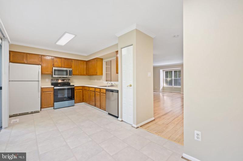 20104 TIMBER OAK LANE 213