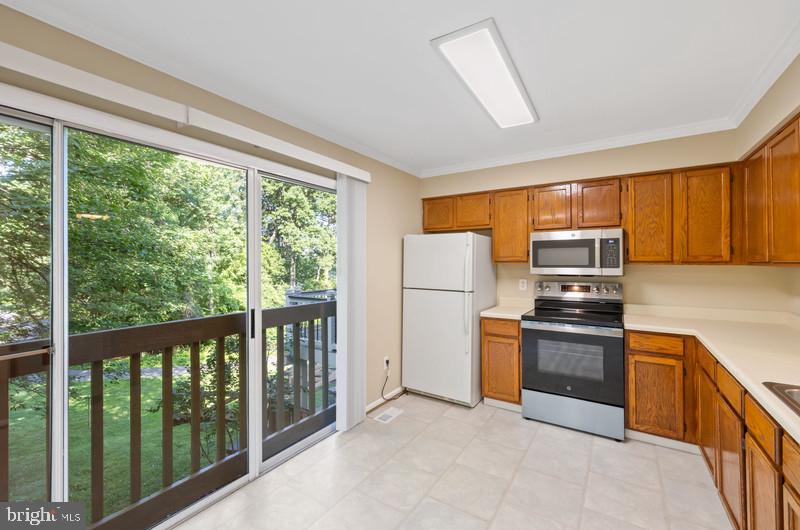 20104 TIMBER OAK LANE 213
