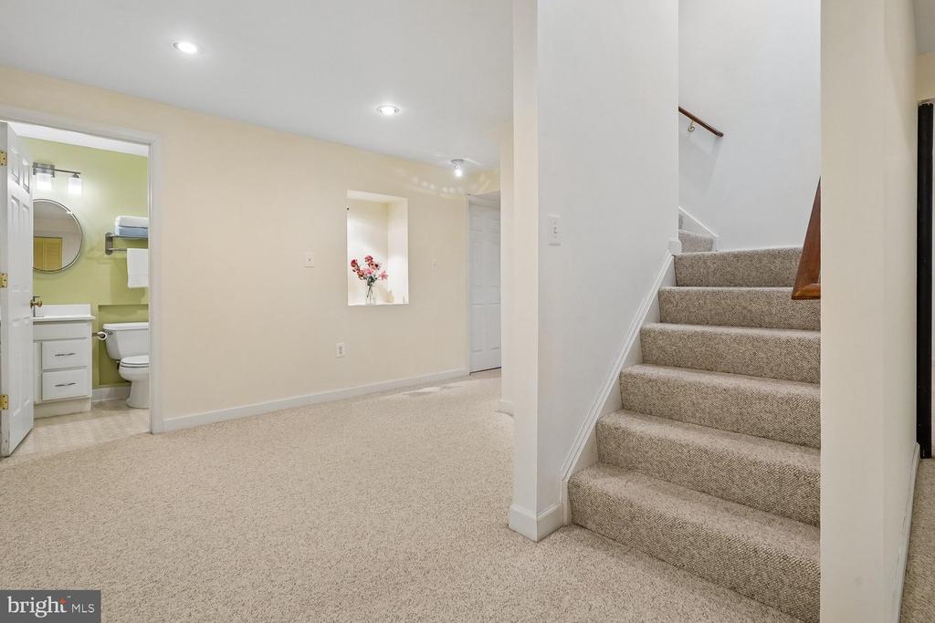13236 MAPLECREST DRIVE