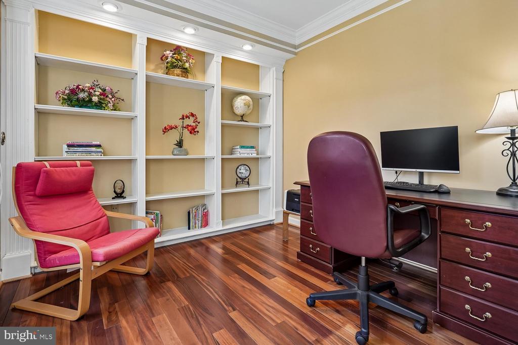 13236 MAPLECREST DRIVE