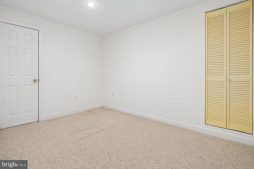 13236 MAPLECREST DRIVE
