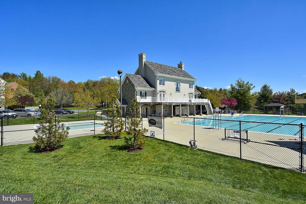 13236 MAPLECREST DRIVE