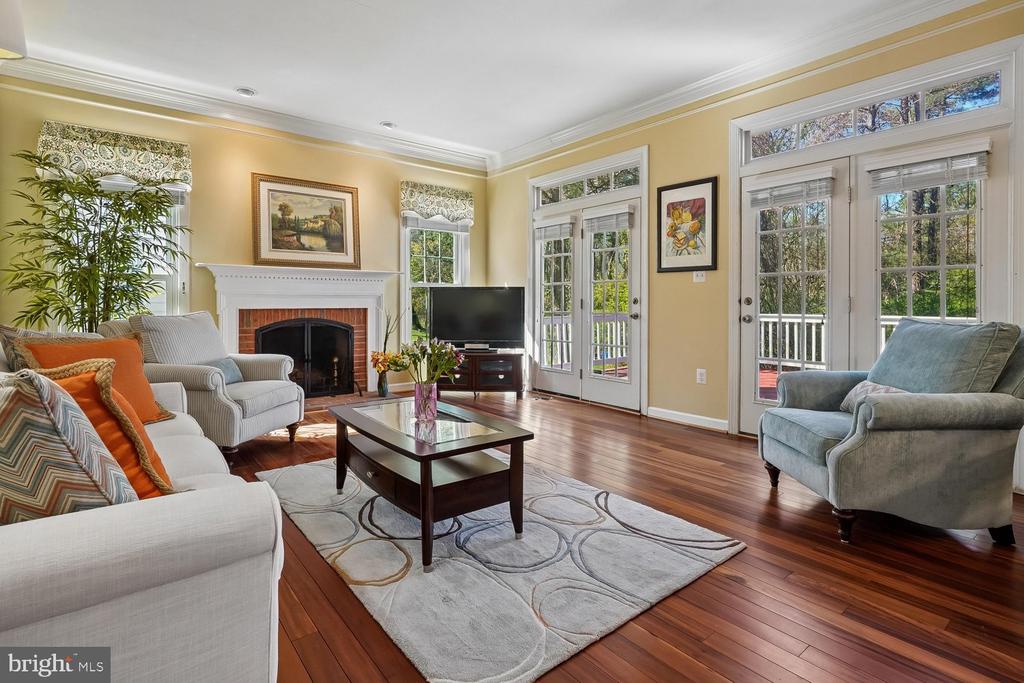 13236 MAPLECREST DRIVE