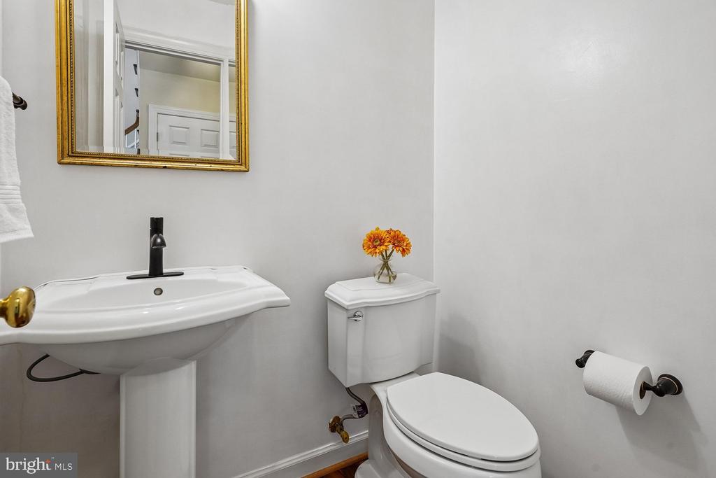 13236 MAPLECREST DRIVE