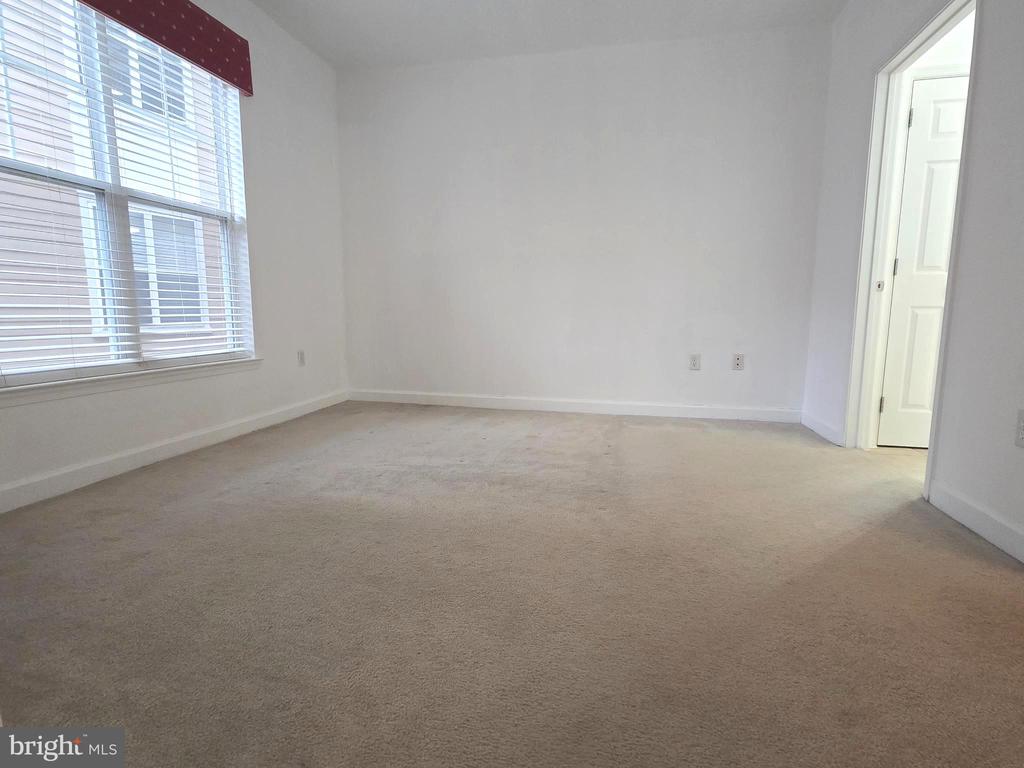 501 HUNGERFORD DRIVE Unit: 110