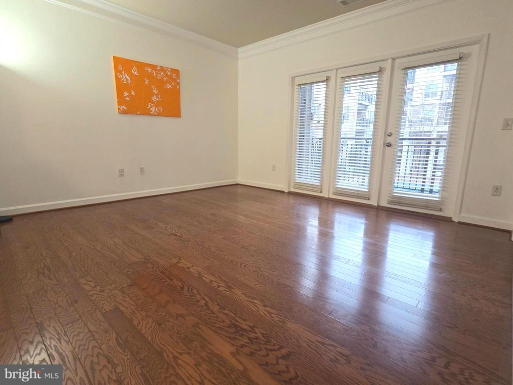 501 HUNGERFORD DRIVE Unit: 110