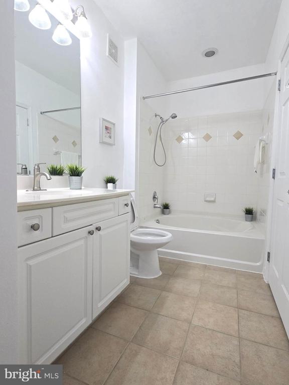 501 HUNGERFORD DRIVE Unit: 110