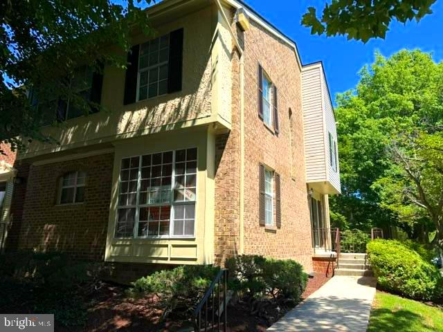 1 DUNSINANE COURT Unit: 1-61