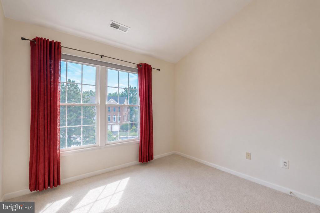 467 WINDING ROSE DRIVE