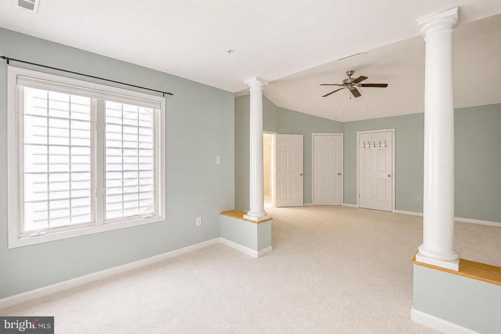 467 WINDING ROSE DRIVE
